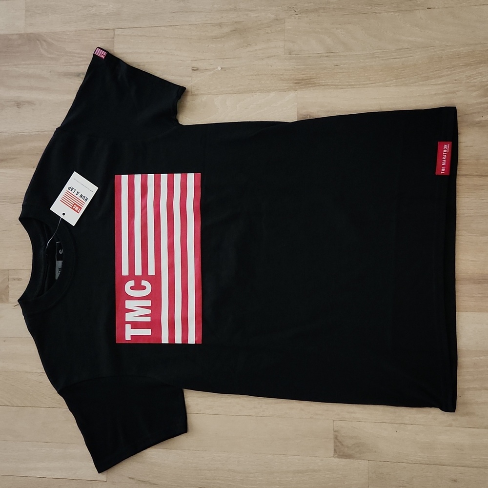 NWT The Marathon Clothing Mens Limited Edition TMC Flag T-Shirt Black Red Size S
